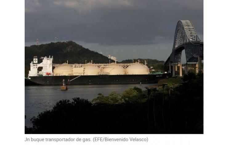 LNG carriers jam in European ports while gas prices accelerate their fall