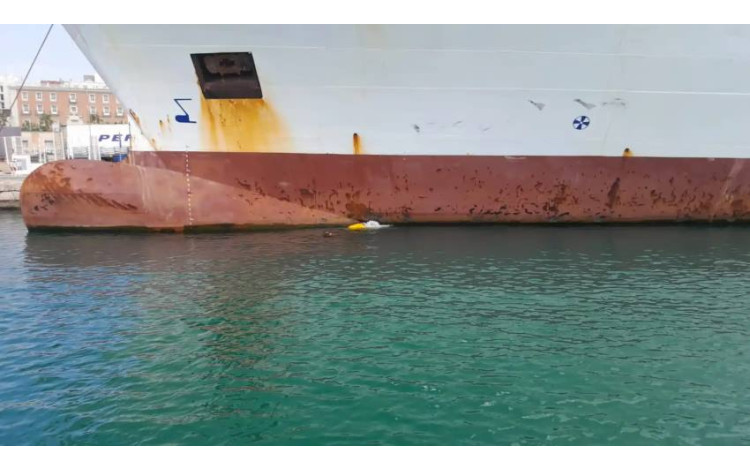 A company from Malaga creates the first underwater cleaning robot for ship hulls.