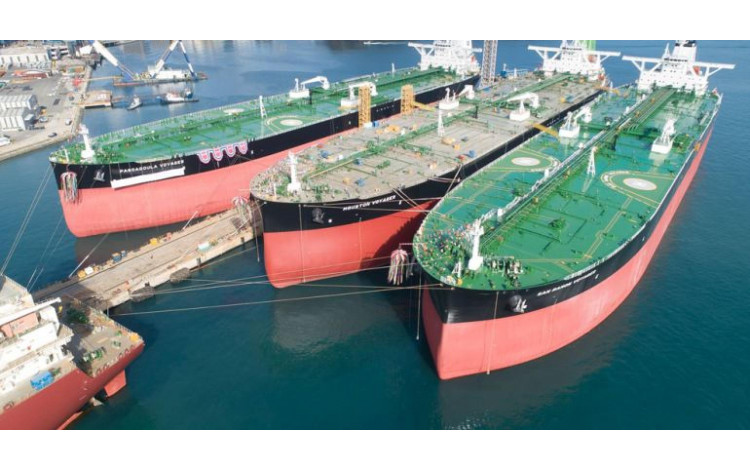 El mayor exceso de petróleo de la historia inunda los océanos de buques de almacenamiento