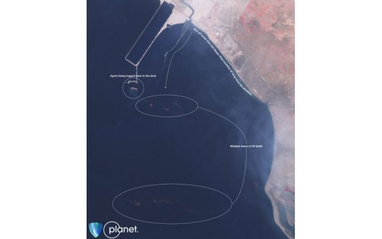 Buque cisterna griego dañado en la explosión de una mina frente a la costa saudita